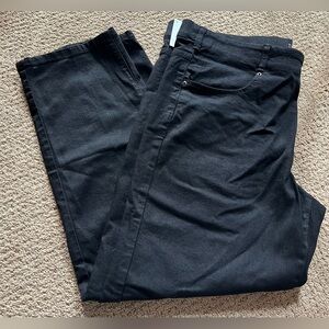 NWT Time and Tru Mid-Rise Straight Leg Jeans -Black- Size XL / 16 - 18 Petite 🖤
